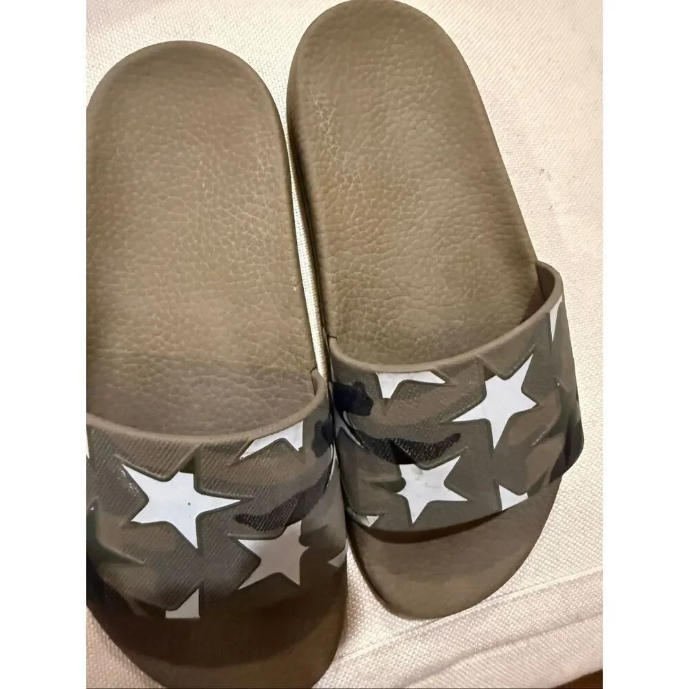 Valentino Garavani Youth Boys Star Print Camo Pool Dlidse Sandals Green Size 37